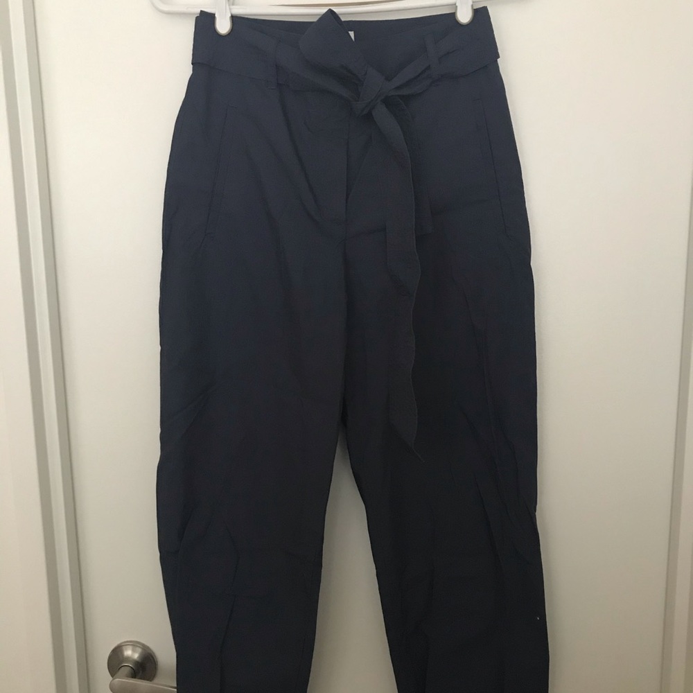 Aritzia tie front pants - size 2 - Picture 2 of 4
